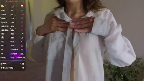 Snapshot of nikkyy_reed chatting on 06.18.26 Nikky online show from 06.18.26