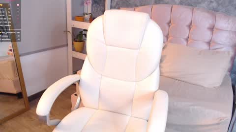 Snapshot of niko_robin chatting on 12.04.24 Niko Robin online show from 12.04.24