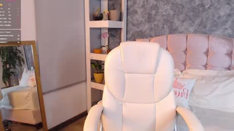 Snapshot of niko_robin chatting on 12.13.24 Niko Robin online show from 12.13.24