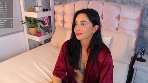 Snapshot of niko_robin chatting on 02.05.25 Niko Robin online show from 02.05.25