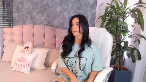 Snapshot of niko_robin chatting on 02.14.25 Niko Robin online show from 02.14.25