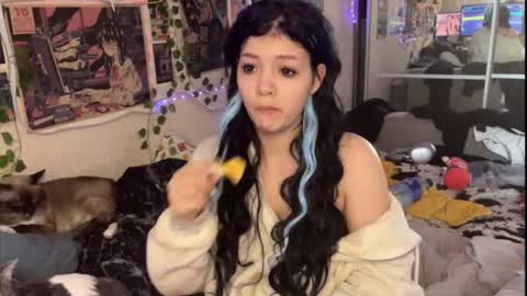 Snapshot of nikoli_naw chatting on 10.24.25 nikoli_naw online show from 10.24.25