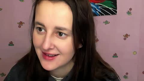 Snapshot of nikolleta_m chatting on 11.18.25 Nikolleta online show from 11.18.25