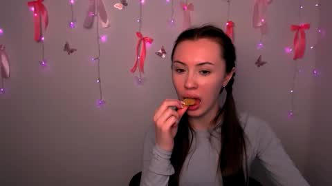 nikonara_ online show from 02.26.26