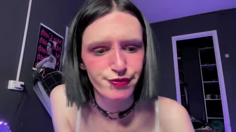 Snapshot of niky_long chatting on 04.18.26 Niky online show from 04.18.26