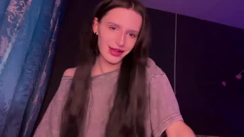 Snapshot of niky_long chatting on 05.24.26 Niky online show from 05.24.26