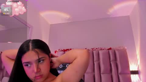 Snapshot of nikybrooks chatting on 09.30.25 Niky Brooks online show from 09.30.25