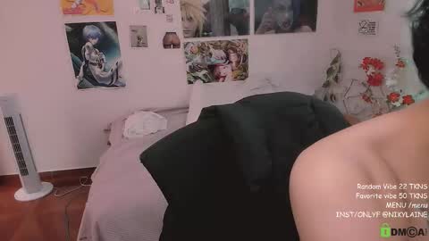 Snapshot of nikylaine chatting on 10.14.25 Nikylaine online show from 10.14.25