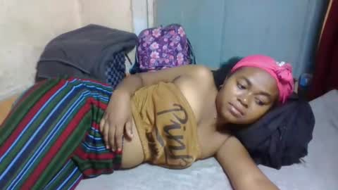 Snapshot of nilahmarie chatting on 04.08.26 nilah online show from 04.08.26