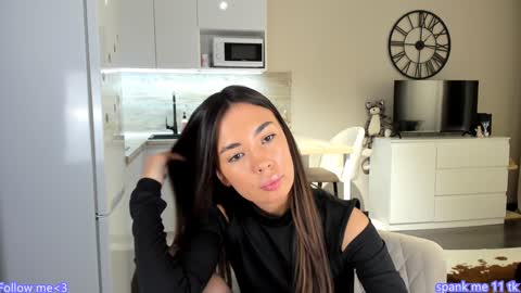 Bella online show from 02.04.25