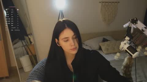 Snapshot of nimfaheart chatting on 02.04.26 Jennet online show from 02.04.26