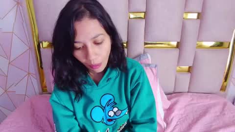 Nina Carther online show from 04.01.26