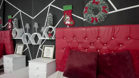 Nina online show from 12.23.24