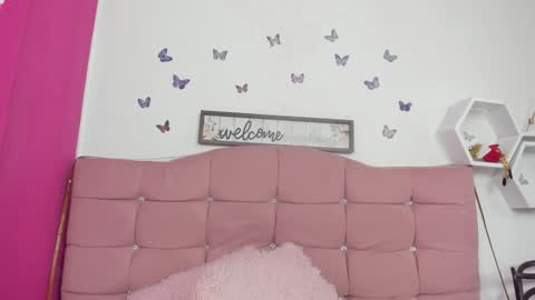 Nina online show from 12.24.24