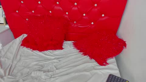 Nina online show from 12.28.24