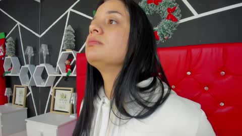 Nina online show from 12.28.24