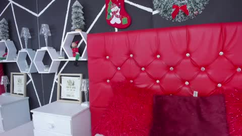 Nina online show from 12.30.24