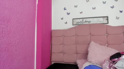 Nina online show from 12.31.24