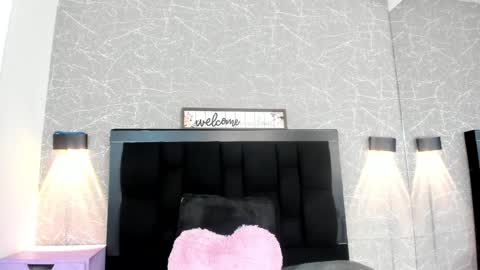 Nina online show from 01.21.25