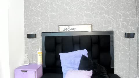 Nina online show from 01.25.25