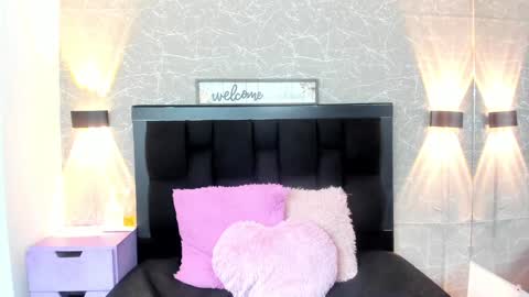 Nina online show from 01.30.25