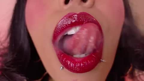 Snapshot of nina_fooxxx1 chatting on 07.17.26 Nina Fox online show from 07.17.26