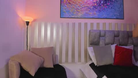 Snapshot of nina_glow_ chatting on 02.25.26 nina_glow_ online show from 02.25.26