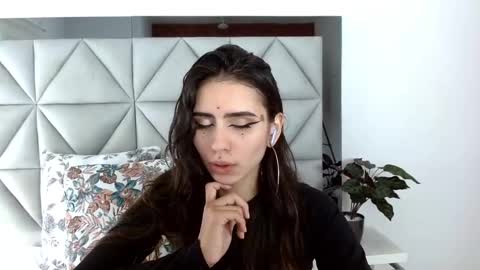  Nina  online show from 12.10.24