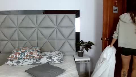  Nina  online show from 12.15.24