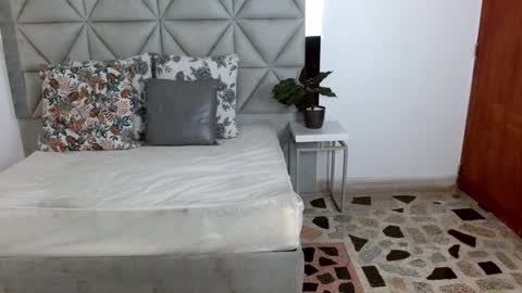  Nina  online show from 12.20.24