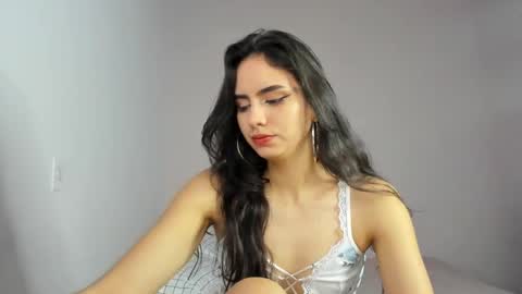  Nina  online show from 12.04.25