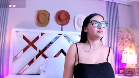 Nina online show from 02.25.25