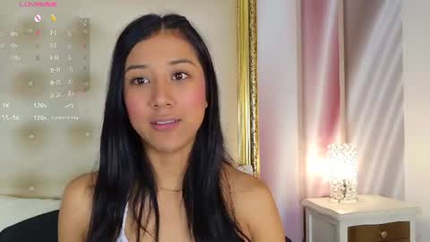Snapshot of ninabravur chatting on 07.11.26 NINA BRAVU online show from 07.11.26