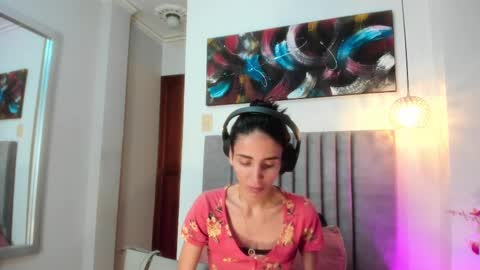 Nina online show from 10.05.25
