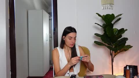 NinaCrystal online show from 10.06.25