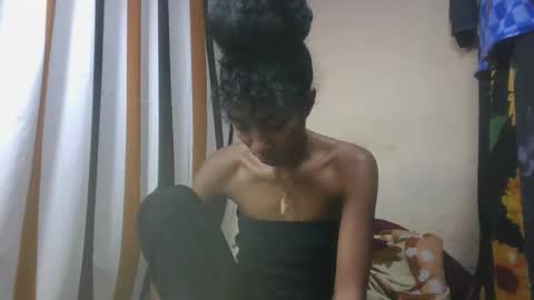 ninaeaa online show from 12.15.25