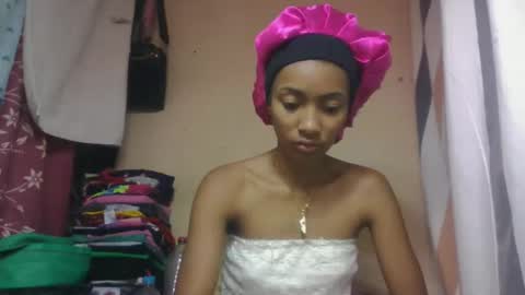 Snapshot of ninaeaa chatting on 04.26.26 ninaeaa online show from 04.26.26