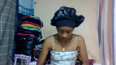 Snapshot of ninaeaa chatting on 05.21.26 ninaeaa online show from 05.21.26