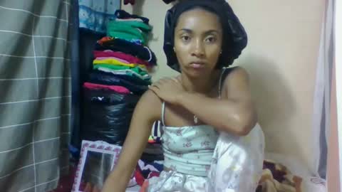 Snapshot of ninaeaa chatting on 05.22.26 ninaeaa online show from 05.22.26