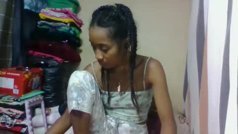 Snapshot of ninaeaa chatting on 05.23.26 ninaeaa online show from 05.23.26