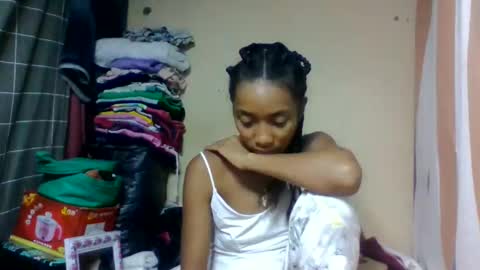 Snapshot of ninaeaa chatting on 05.30.26 ninaeaa online show from 05.30.26