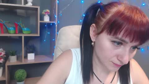 ninaflawlees online show from 11.13.25