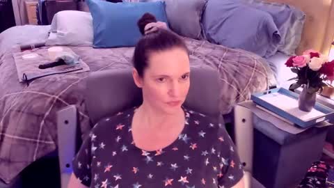 Snapshot of ninajaymes chatting on 01.25.25 Nina Jaymes online show from 01.25.25