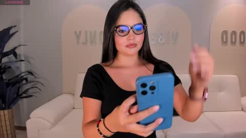 Snapshot of ninamichelle_ chatting on 05.12.26 Nina online show from 05.12.26