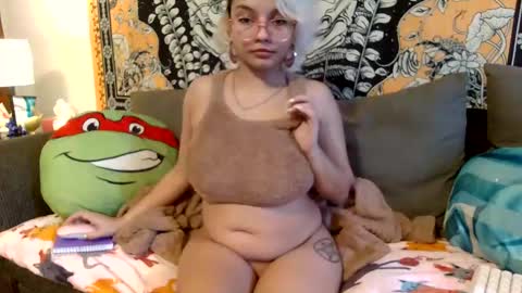 Snapshot of ninarei17 chatting on 01.23.25 Nina Rei online show from 01.23.25