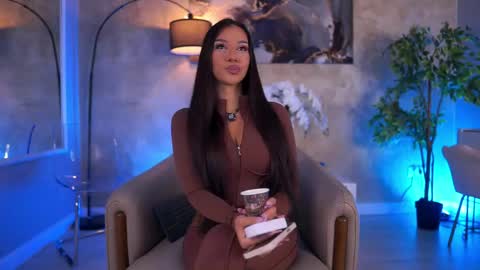 Snapshot of ninasolenne chatting on 05.18.26 Ninna online show from 05.18.26