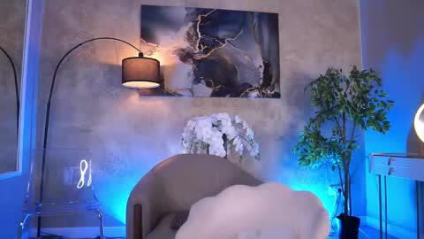 Snapshot of ninasolenne chatting on 05.22.26 Ninna online show from 05.22.26