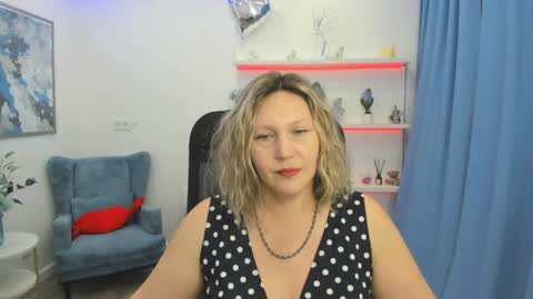 Snapshot of ninastarle chatting on 04.27.26 ninastarle online show from 04.27.26