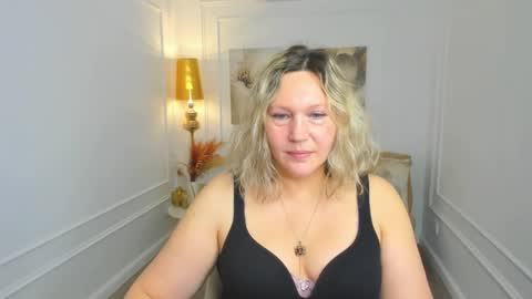 Snapshot of ninastarle chatting on 05.03.26 ninastarle online show from 05.03.26