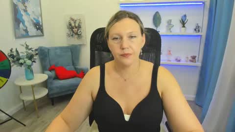 Snapshot of ninastarle chatting on 05.14.26 ninastarle online show from 05.14.26